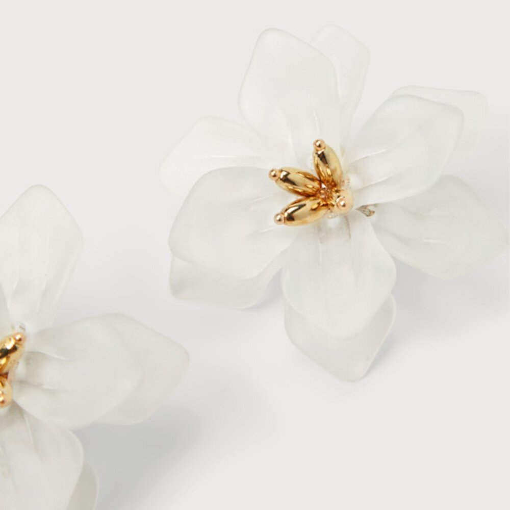 Lulus Blissful Blooming White And Gold Flower Statement Earrings